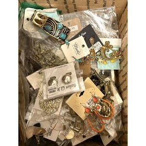 Vintage To Modern Bulk Necklace Bracelet Cuff Brooch Earring Lot Some New Resale